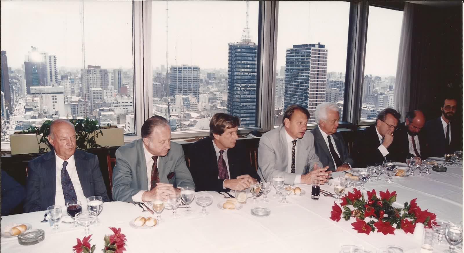 1982-10 Asamblea en el Club Alemán de Buenos Aires